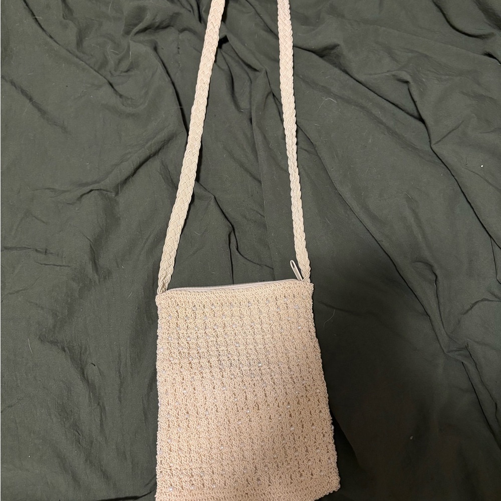 Amanda Smith Cream Crossbody Bag